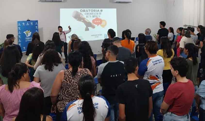 Cursos gratuitos são oferecidos pela Escola do Legislativo durante a feira agropecuária