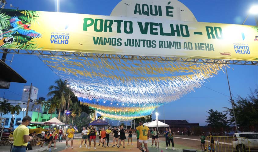 Dança e atividade física movimentam Rua do Hexa