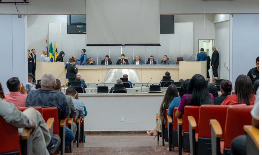 Prefeitura participa de sessão de abertura do Segundo Período Legislativo da Câmara Municipal