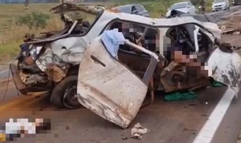 Grave acidente na BR-364 deixa quatro mortos, incluindo um bebê