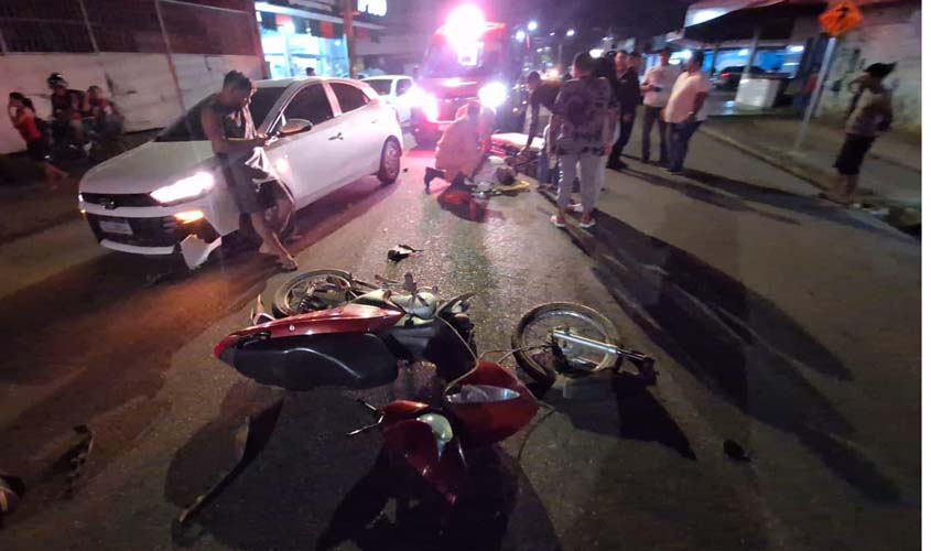 Homem colide com viatura da PM e fica ferido na Campos Sales