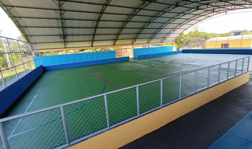 Prefeitura realiza revitalização da quadra esportiva do distrito de Fortaleza do Abunã