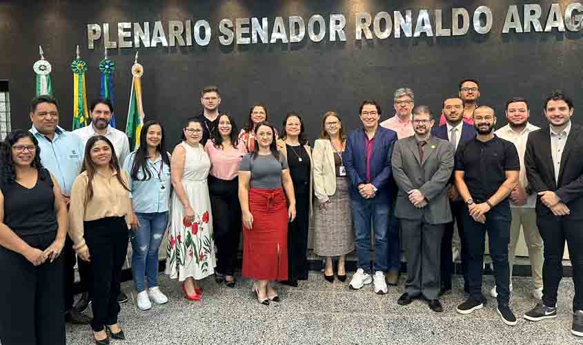 Jânyo Diniz recebe título de Cidadão Honorário 