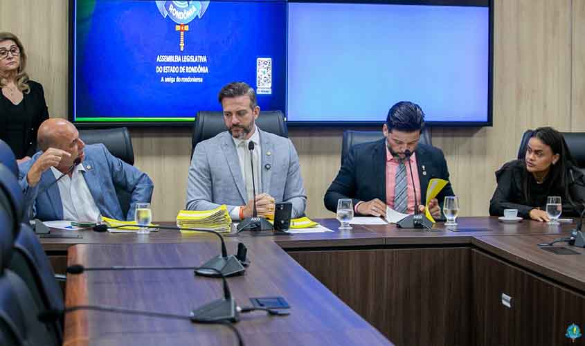 Comissão de Constituição, Justiça e de Redação discute sobre transporte escolar para alunos da Apae