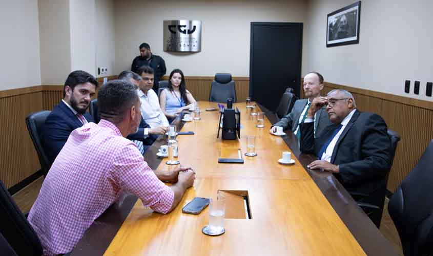 Corregedor recebe prefeito de Porto Velho para tratar sobre o Projeto IntegrAção Fundiária