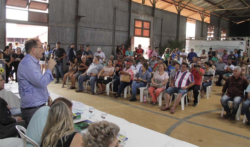 No anúncio da revitalização da Madeira-Mamoré, governador reitera apoio a museus 