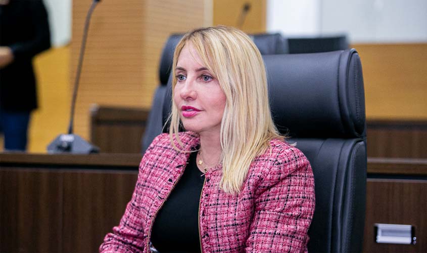 Ieda Chaves cobra Sesau por falta de neuropediatras em RO