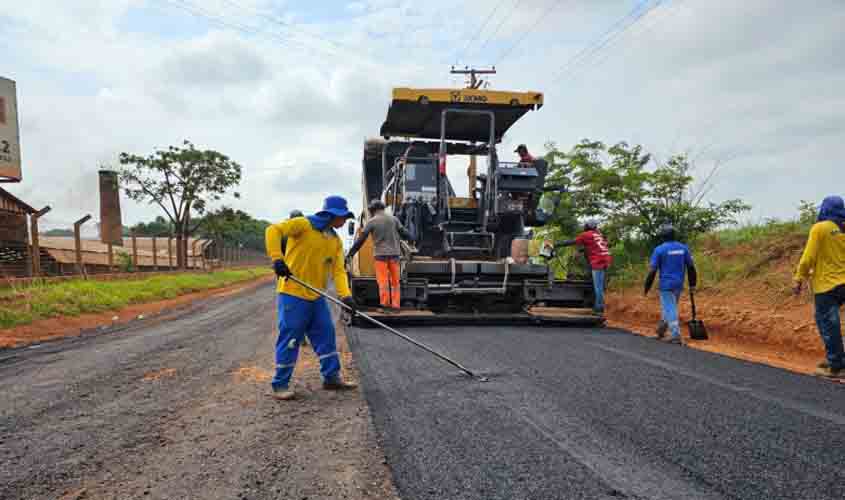 Estrada dos Japoneses recebe pavimentação