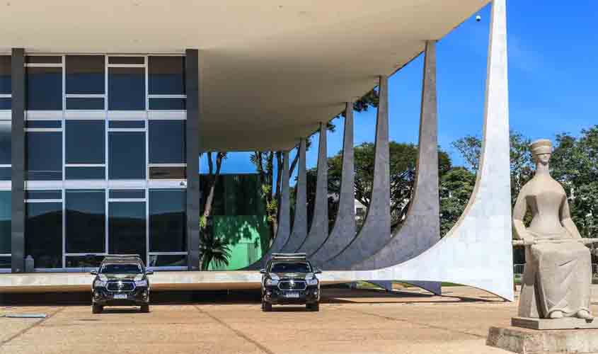 STF arquiva acusação contra trio que hostilizou Moraes em aeroporto