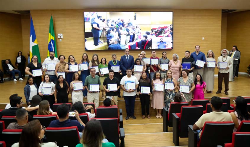 Eyder Brasil celebra 100 anos da Escola Barão do Solimões
