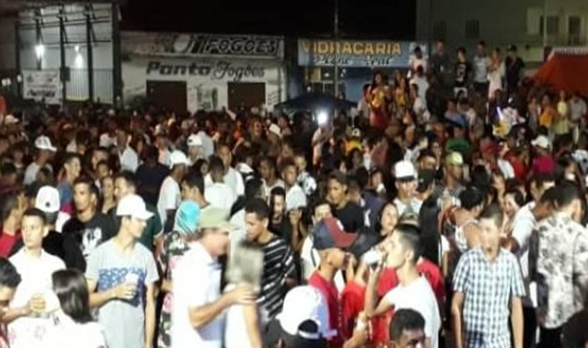 Réveillon Popular atrai cerca de seis mil pessoas na Praça da Vitória