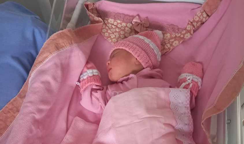 Primeiro bebê nascido na Maternidade Municipal de Porto Velho em 2025 é uma menina