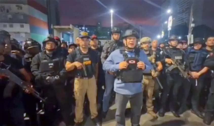 Nº 2 do chavismo pede calma após ataques dos EUA