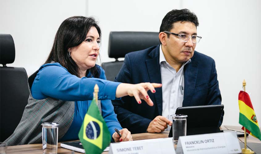 Ministra Simone Tebet e ministro Franklin Ortiz, da Bolívia se reúnem em Brasília para discutir integração