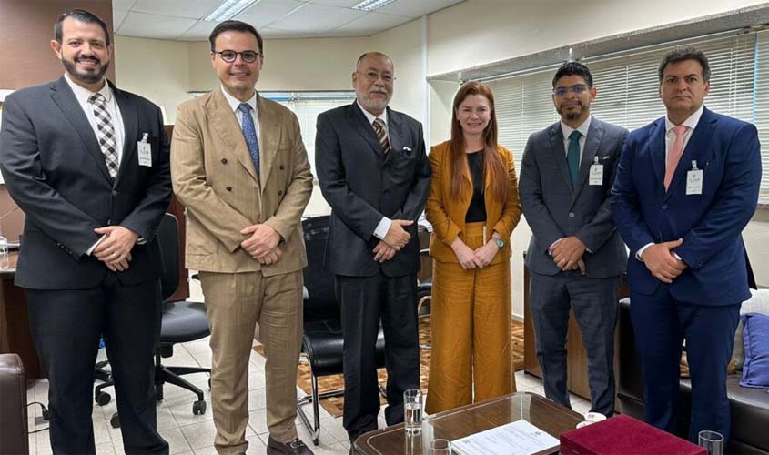 TRT-14 recebe OAB Rondônia para diálogo institucional