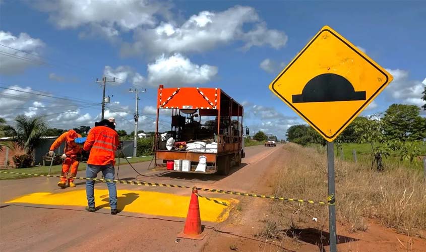 Governo de RO reforça trafegabilidade nas rodovias 486 e 133