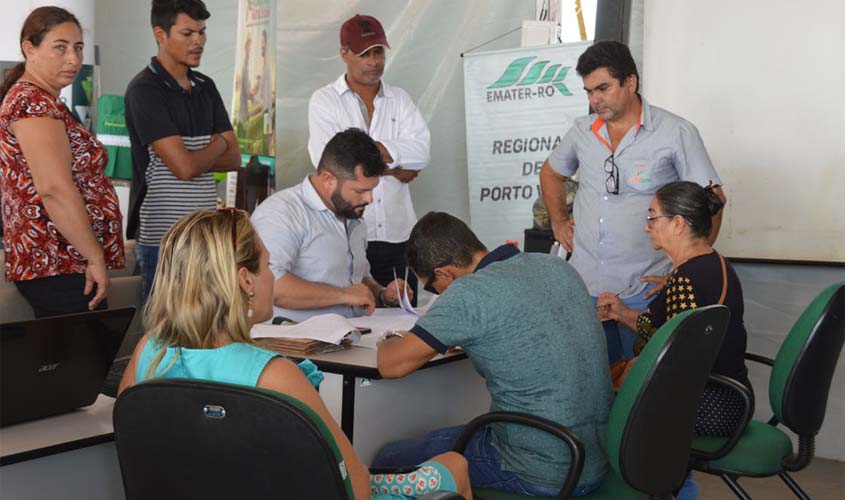 Banco do Povo libera mais de R$ 300 mil para pequenos produtores em rodada de negócios em Porto Velho