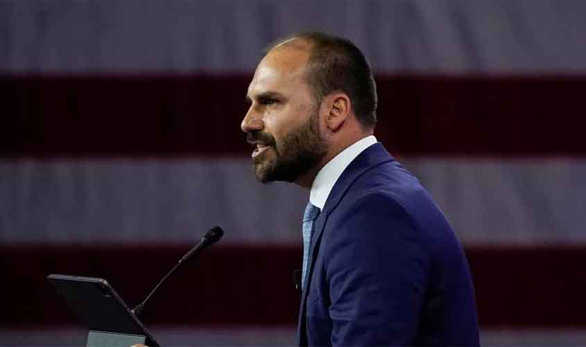 O 03 e a política do 'eu mesmo'