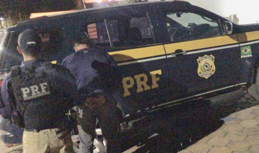 PRF prende homem por Porte Ilegal de arma