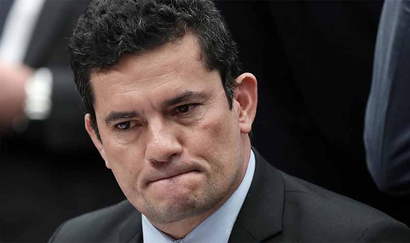 Sem respostas na Câmara, Moro é massacrado pela imprensa internacional