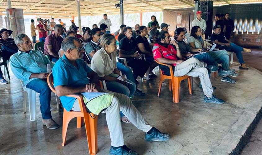 Produtores de banana recebem capacitação na comunidade de Cujubinzinho