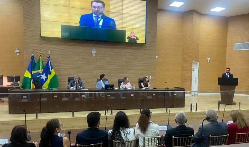 MP homenageia magistrados aposentados em Rondônia