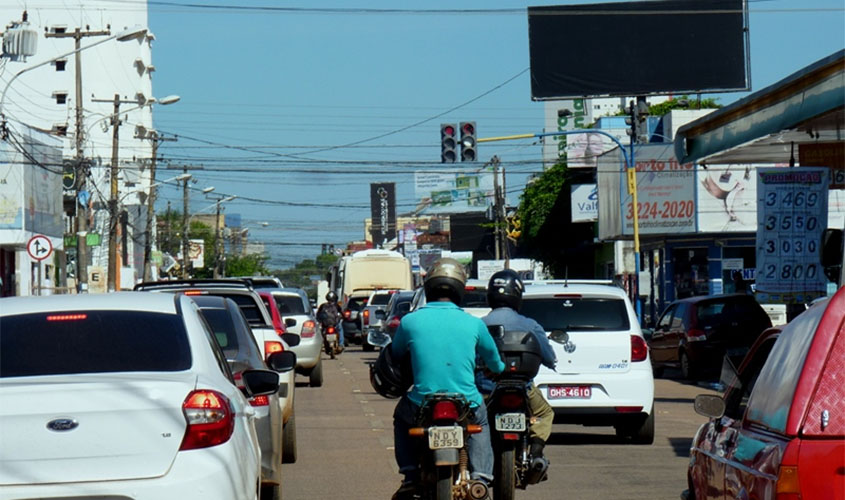 Licenciamento de veículos com placas finais de 1 a 7 é prorrogado até 31 de agosto em Rondônia