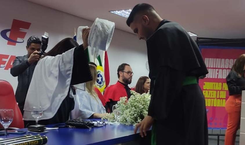 UNINASSAU/UNIFACIMED realiza colação de grau de formandos 