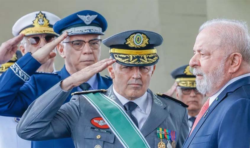 As 'aproximações sucessivas' do Alto Comando do Exército no governo Lula