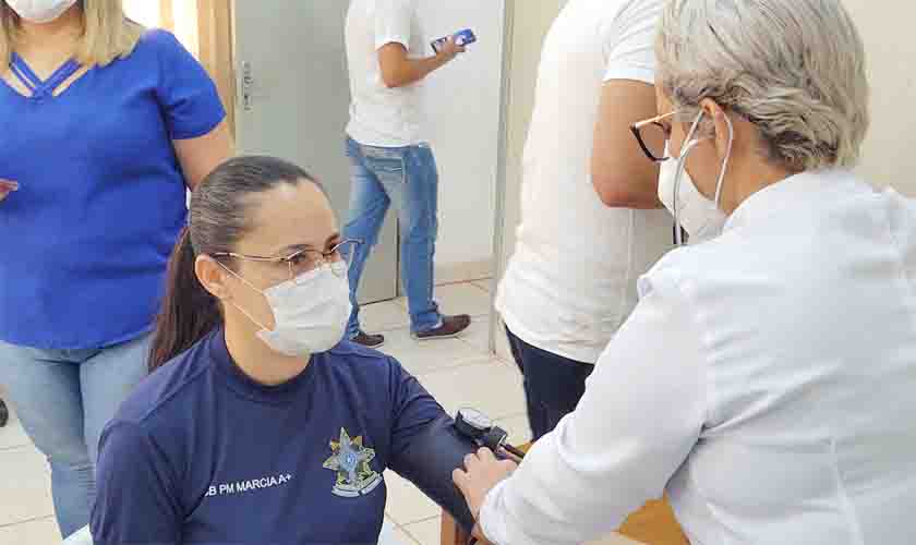 Semana da Saúde oferece atendimentos a policiais militares do 4° BPM