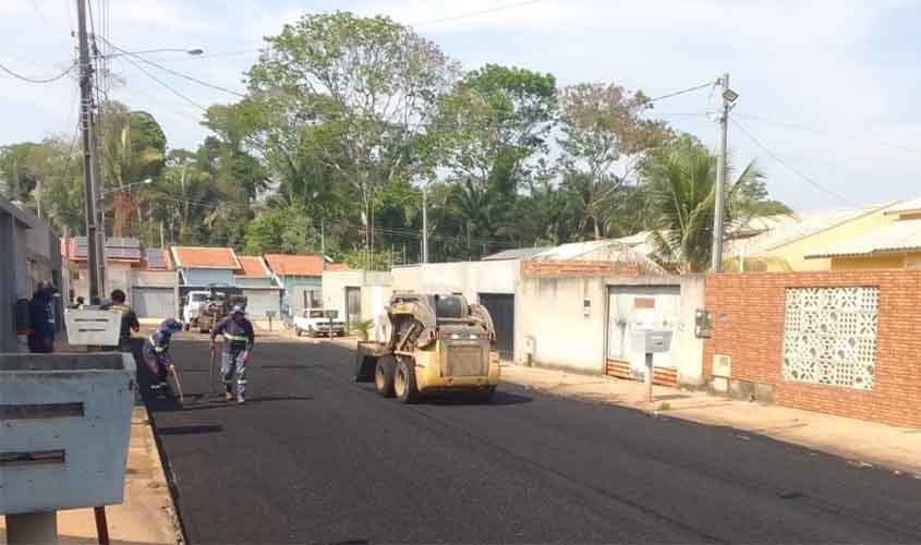 Prefeitura realiza manutenção em ruas do Parque Brasil