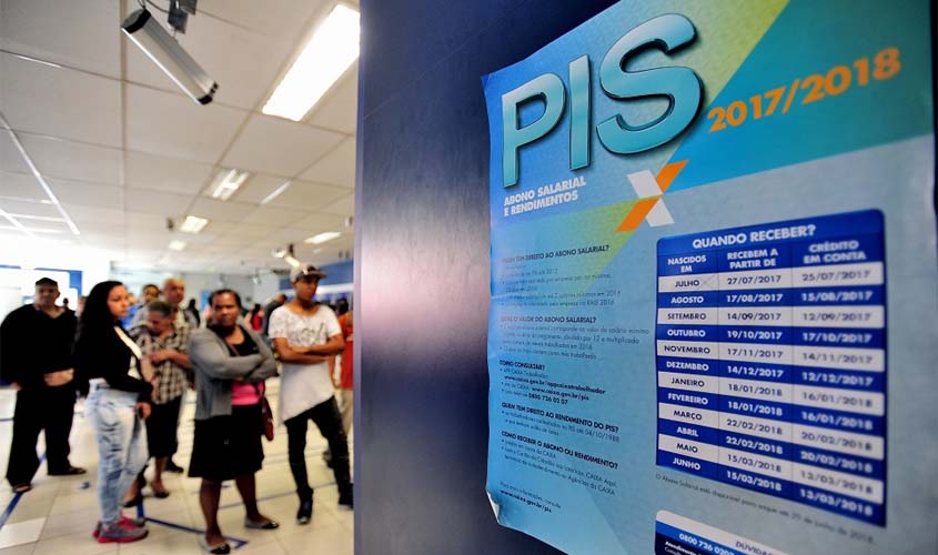 Cerca de 8,8 milhões de cotistas com menos de 60 anos sacaram o PIS