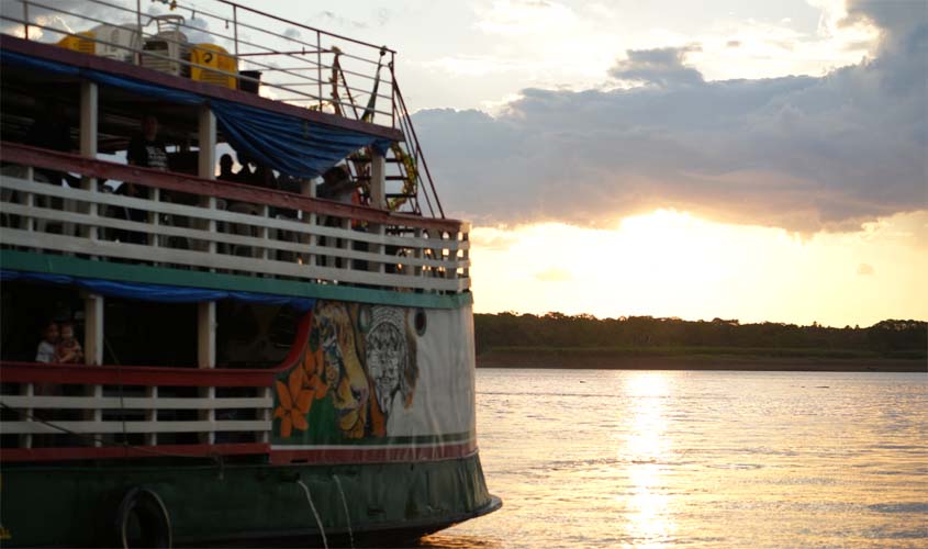 Passeios de barco encerram programação dos 112 anos