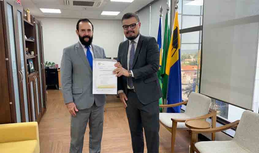 Ao TJRO, Márcio Nogueira entrega lista sêxtupla com nomes de advogados para vaga de suplente no TRE-RO