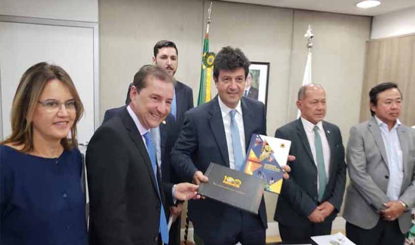 Prefeito busca recursos para unidades de saúde