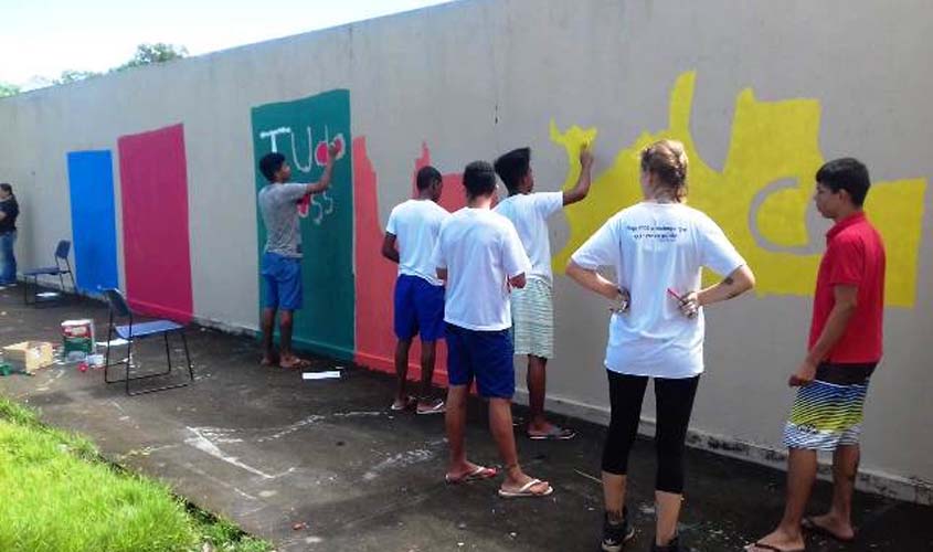 Curso de grafitismo eleva autoestima de adolescentes da Fundação Estadual de Atendimento Socioeducativo em Ji-Paraná