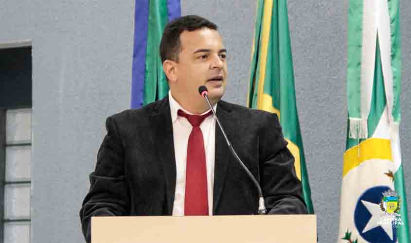 Vereador Dr. Paulo Henrique comemora vacinação para profissionais da educação