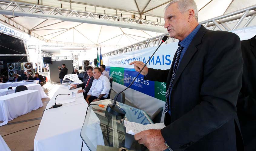 Follador cobra do Governo a internacionalização do Aeroporto