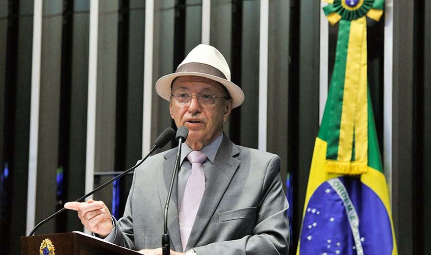 Valadares defende projeto que incentiva denúncia de corrupção