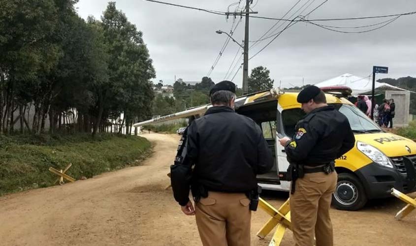 Rebelião em Curitiba chega ao quarto dia com apelo de agente refém