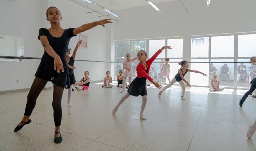 Inscrições abertas para aulas de ballet gratuitas na Praça CEU