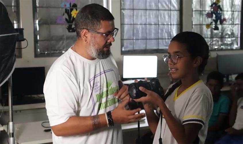 Escola de Arte forma 56 alunos em oficina de fotografia em RO
