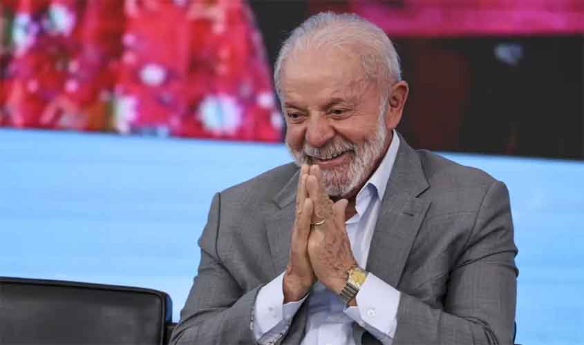 Lula descarta desafiar EUA, mas diz que Brasil não é republiqueta