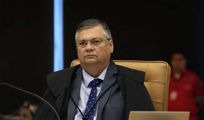 Flávio Dino autoriza inquérito da PF para investigar Lulinha