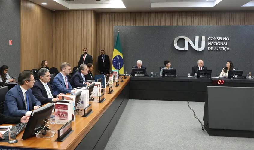 CNJ afasta ex-juíza da Lava Jato por dois anos