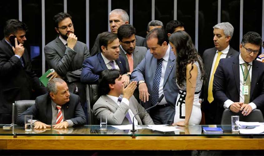 Plenário pode votar fim de coligações em eleições proporcionais e criação de cláusula de desempenho