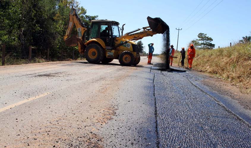 Rodovia de Espigão do Oeste está pronta para receber o microrevestimento asfáltico