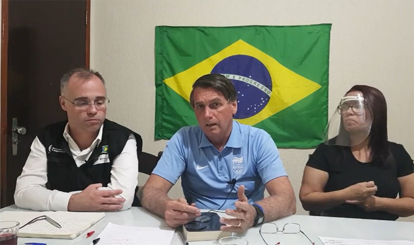 Bolsonaro diz que vai decidir pessoalmente sobre adoção do 5G no país