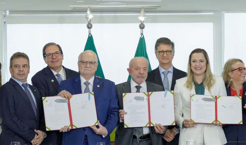 Governo sanciona leis que reestruturam fundos da Justiça