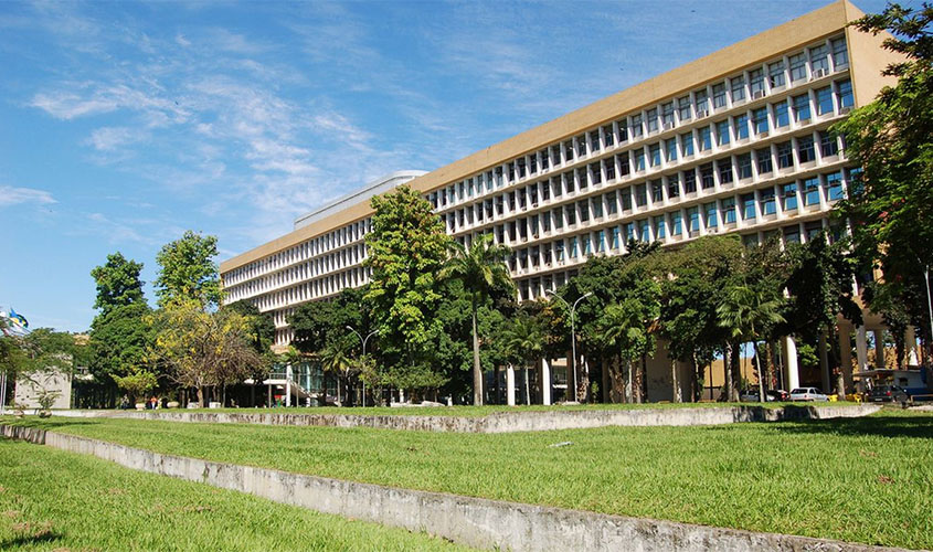 Maioria das universidades federais retoma aulas remotas após suspensão